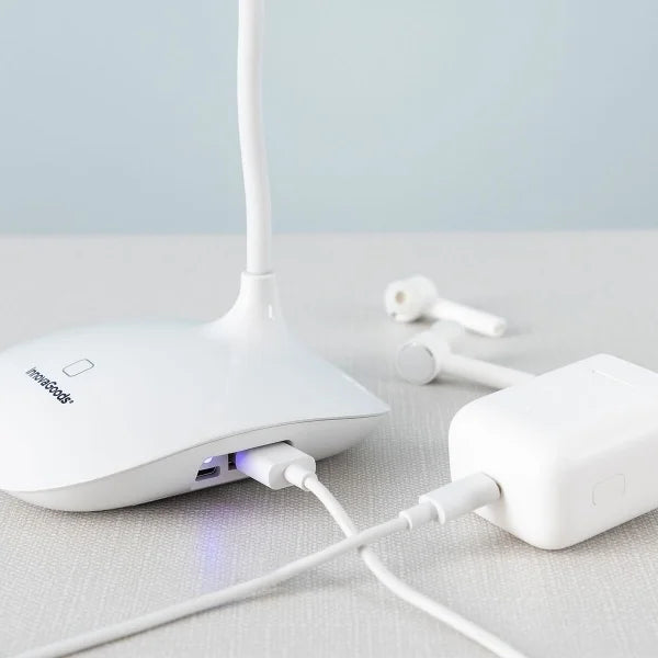 Praktisk lading med en inkludert USB ledning