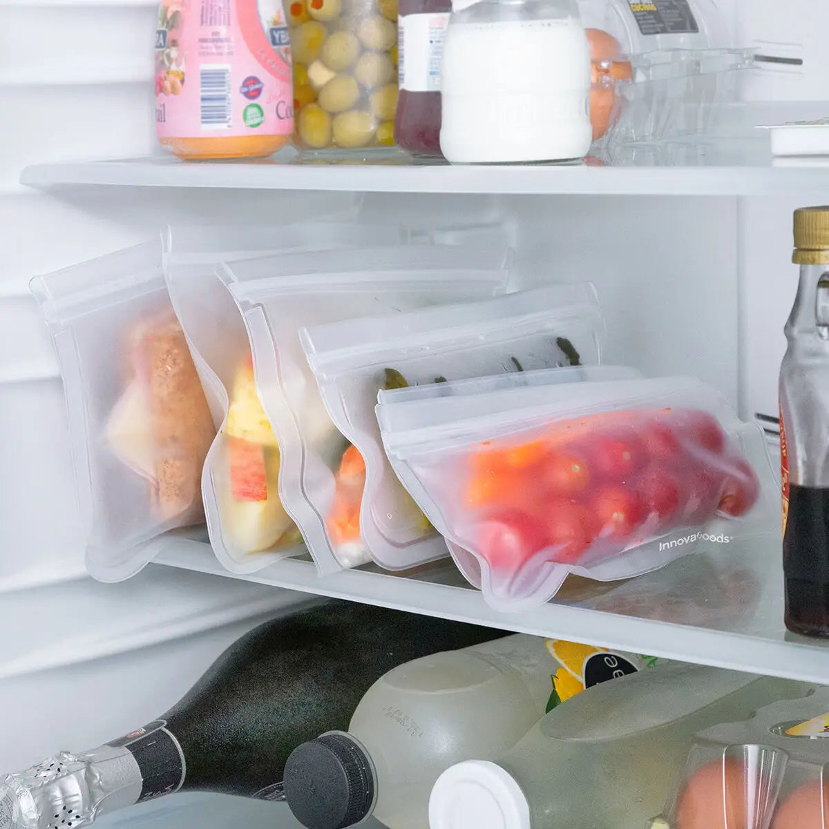 Gjenbrukbare matposer i kjøleskapet